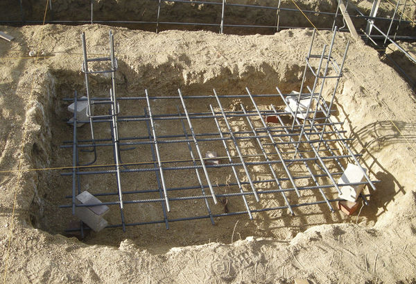 Steel for Pier Footing
The first layer of steel reinforcement for the pier footing

