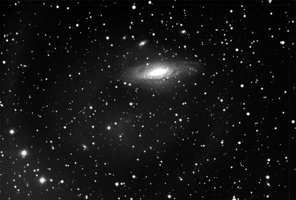 NGC 7331 - New processing
NGC 7331 - Spiral Galaxy in Pegasus, Maxim DL, CCDStack, Photoshop.  What a difference a year makes.  With just a little change in technique, a much better result than my [url=http://obsballona.net/coppermine/displayimage.php?album=lastup&cat=0&pos=0]other NGC 7331[/url].

