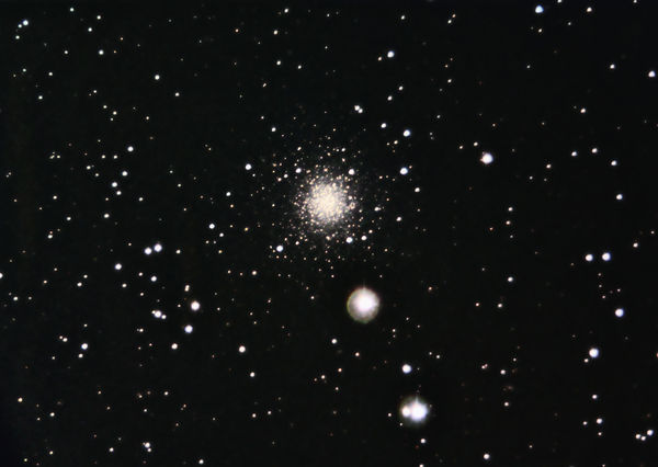NGC 2419 -- The Intergalactic Wanderer
NGC 2419, [url=http://www.seds.org/messier/xtra/ngc/n2419.html]The Intergalactic Wanderer[/url], a globular cluster in Lynx.  Processed in Maxim DL, CCDStack, and Photoshop, with final noise reduction in PixInsight LE.
